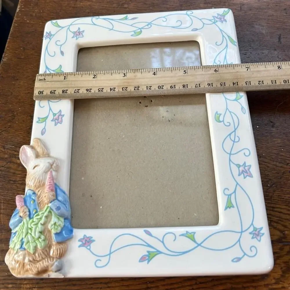 Vintage 1992 Peter Rabbit ceramic picture frame 4 x 6  beatrix potter cottage